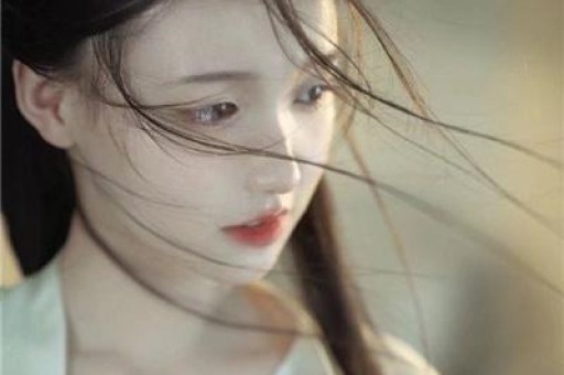 美顶流纯神演穿普拉达的女王2被删光!秀身体黑历史太多