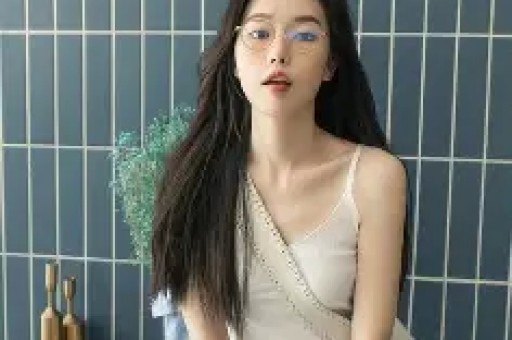 中国网红沉浮录：有人封禁有人判刑10年来只有她最坚挺