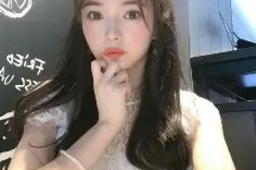 网红直播兜售假大牌 合肥警方突袭一锅端