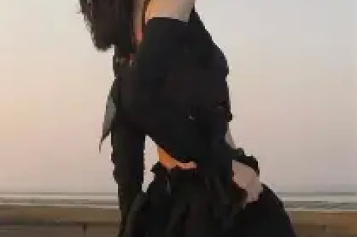 1天4瓜！离婚、全网被封禁、被逼发身体私密照、韩红最让人意外