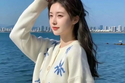 军官给女特务授课竟趁机大发女特务惨了